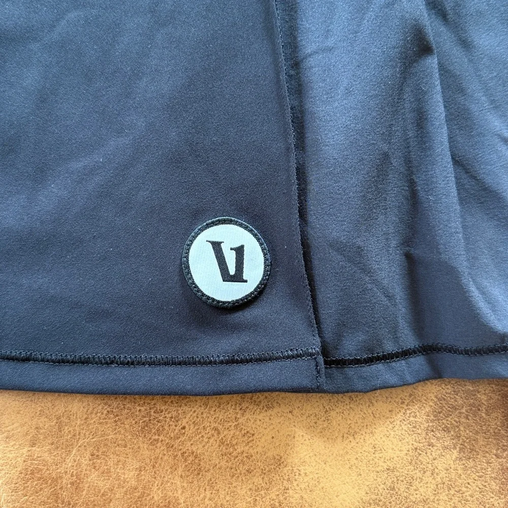 Vuori Break Point Skirt Sz Large Black White Tennis Golf Skort Preppy - Picture 2 of 6